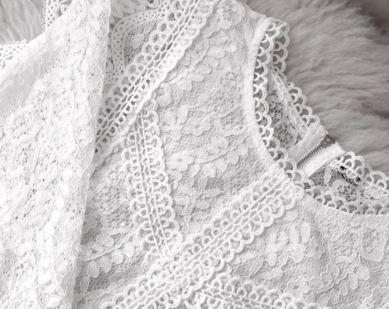 Lily-Rose | Lace Blouse with Elegant Flair
