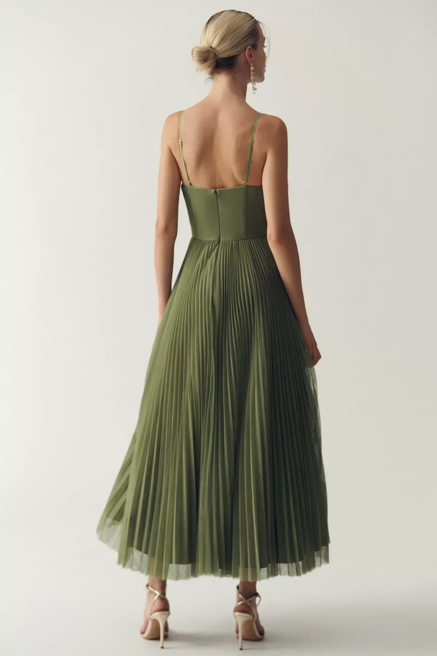 Olivia Dress | Modern Elegance with an Open Back