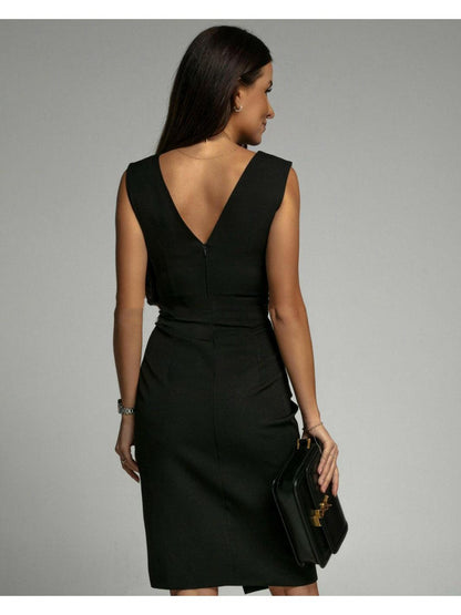 Nadinee - V-Neck Dress With Slit